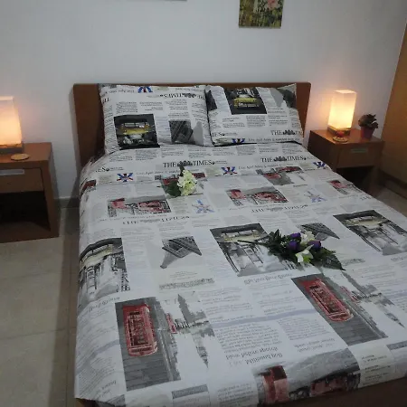 Yiasemi Court Apartments