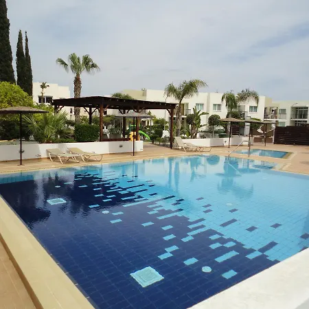 Yiasemi Court Apartments * Paralimni