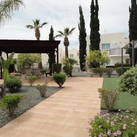 Yiasemi Court Apartments Paralimni