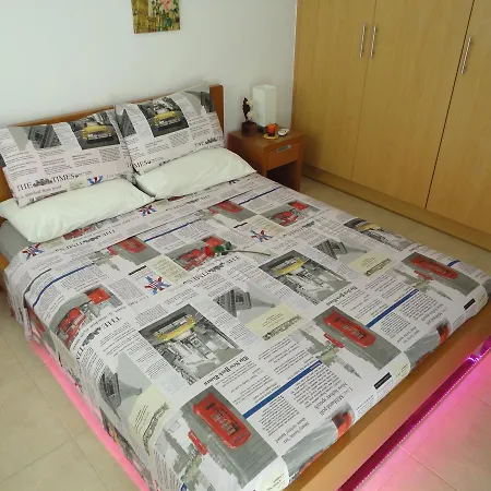 Yiasemi Court Apartments Apartment